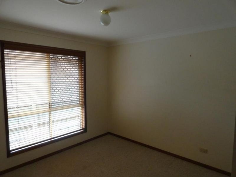 12 Poppy Court, Middle Ridge QLD 4350