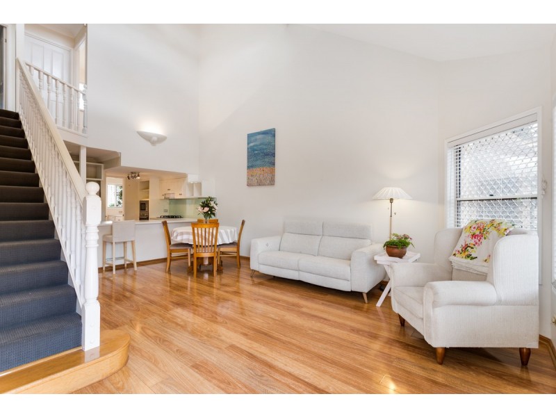 2/60 Crown Street, Rangeville QLD 4350