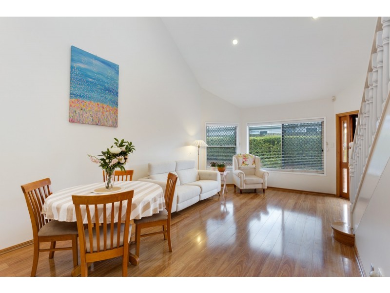 2/60 Crown Street, Rangeville QLD 4350