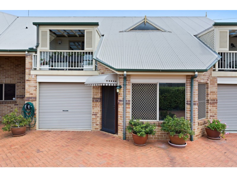 2/60 Crown Street, Rangeville QLD 4350