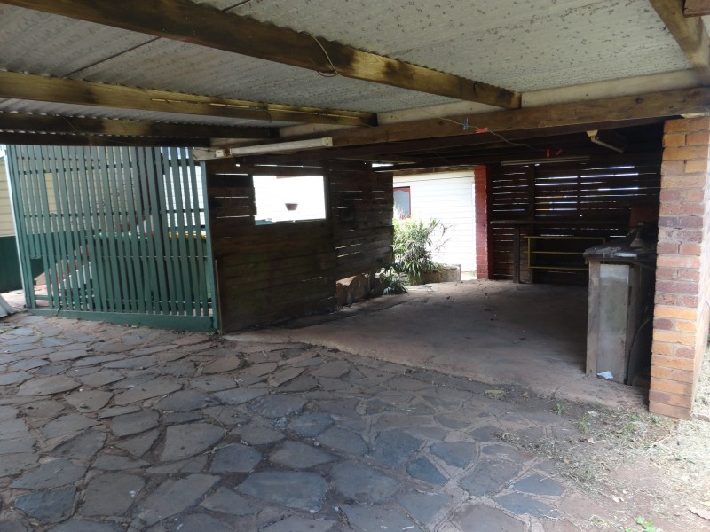 13 Glendower Street, Mount Lofty QLD 4350