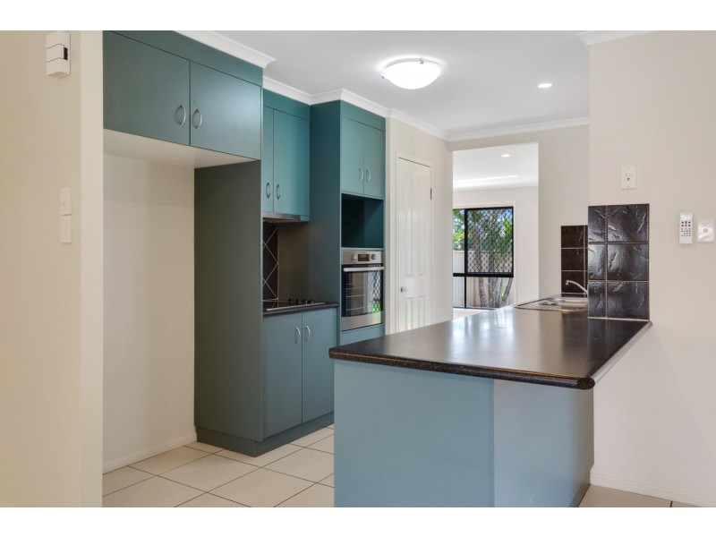 2 Chifley Court, Middle Ridge QLD 4350