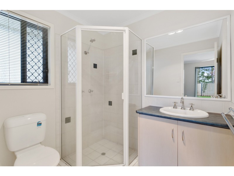 2 Chifley Court, Middle Ridge QLD 4350