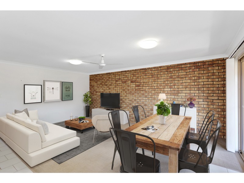 2/30 Horrocks Crescent, Kearneys Spring QLD 4350