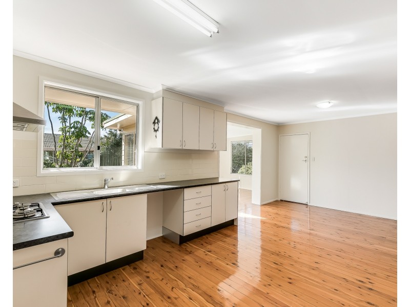 4 Raelyn Street, Centenary Heights QLD 4350