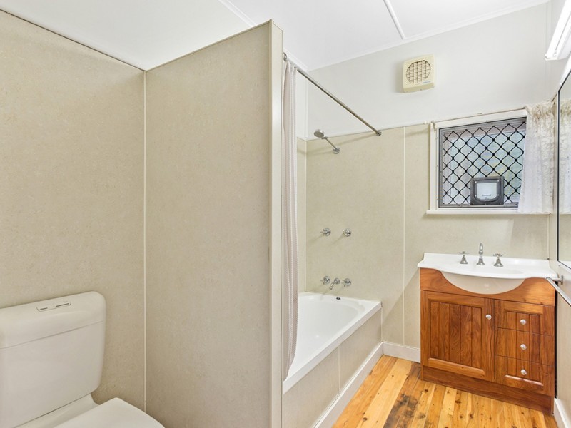 66 Underwood Crescent, Harristown QLD 4350