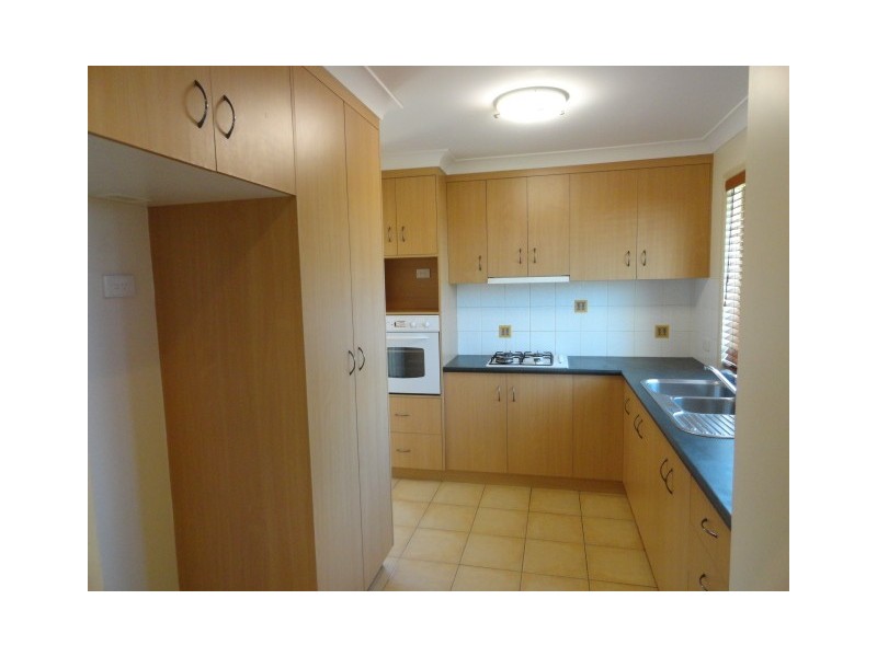 2/251 Nelson Street, Kearneys Spring QLD 4350