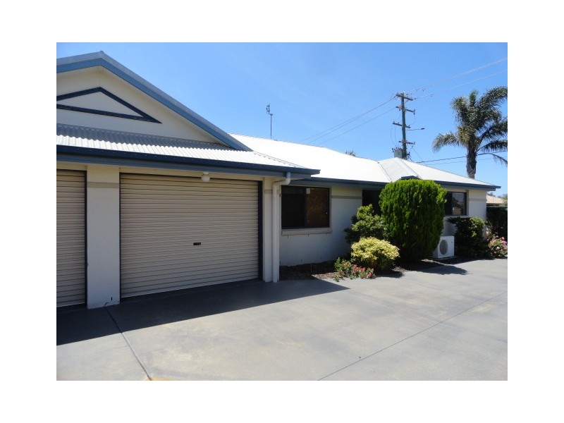 2/251 Nelson Street, Kearneys Spring QLD 4350