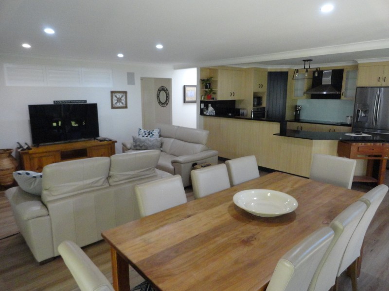 12 Jake Court, Middle Ridge QLD 4350