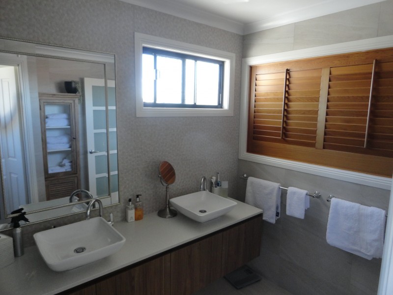 12 Jake Court, Middle Ridge QLD 4350