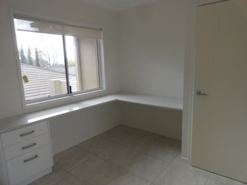 2/3 Mayes Street, East Toowoomba QLD 4350