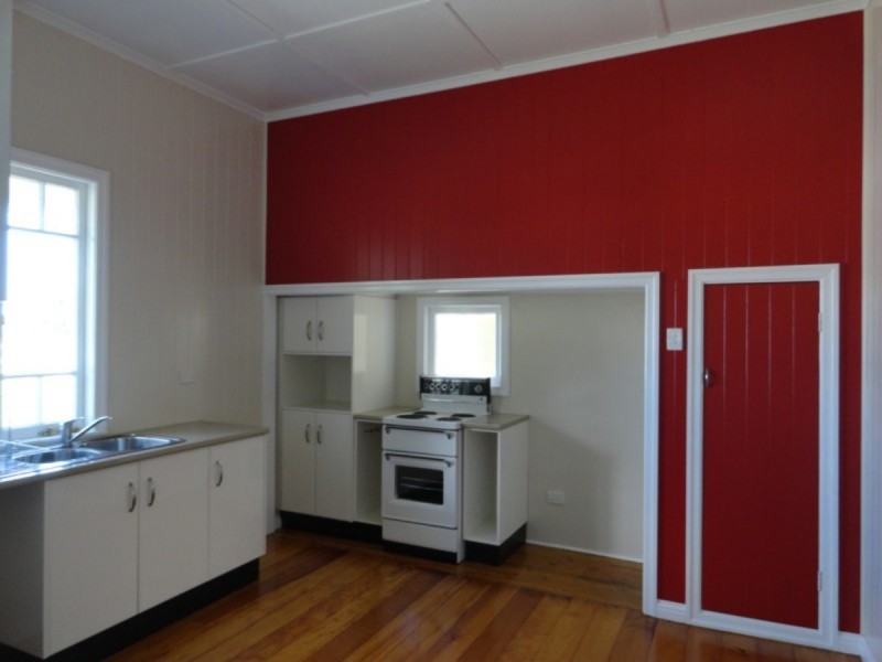 41 Mary Street, Mount Lofty QLD 4350