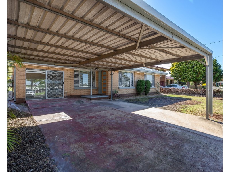 515 Stenner Street, Harristown QLD 4350