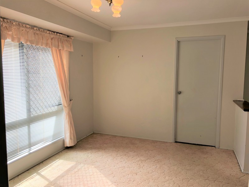 11 Lorraine Crescent, Centenary Heights QLD 4350