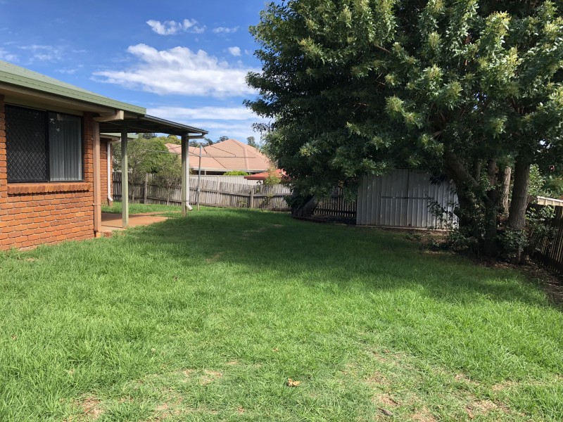 11 Lorraine Crescent, Centenary Heights QLD 4350