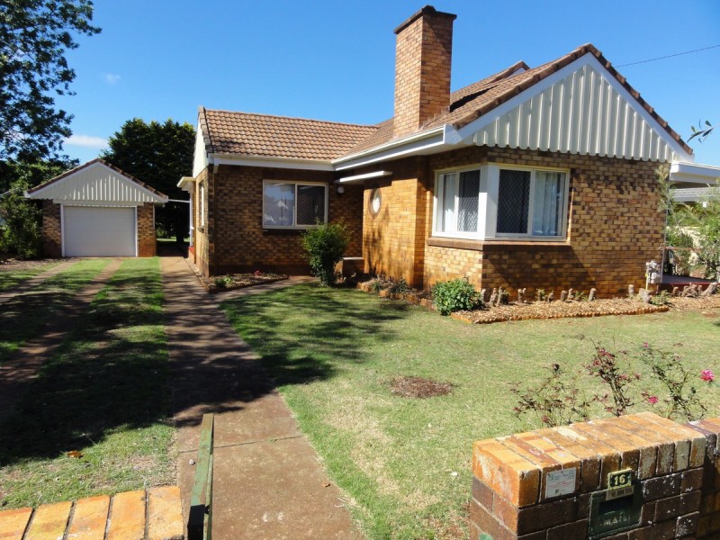 16 Crown Street, Rangeville QLD 4350