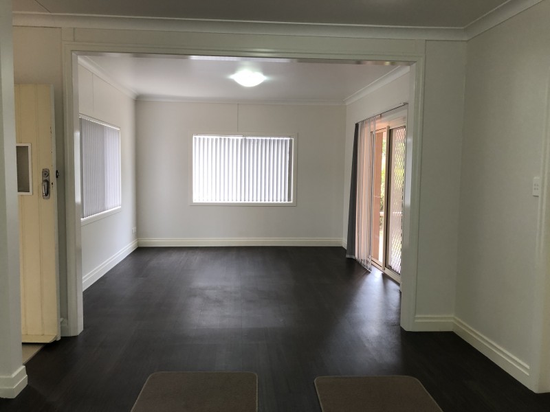 16 Crown Street, Rangeville QLD 4350