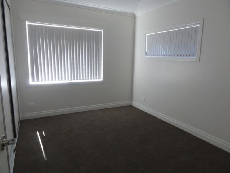 16 Crown Street, Rangeville QLD 4350