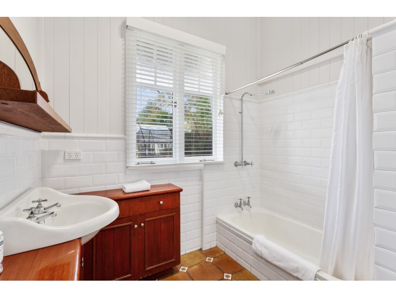 92 Lindsay Street, East Toowoomba QLD 4350