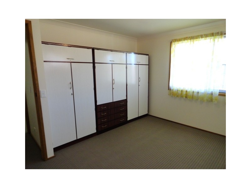 20 Arabian Street, Harristown QLD 4350