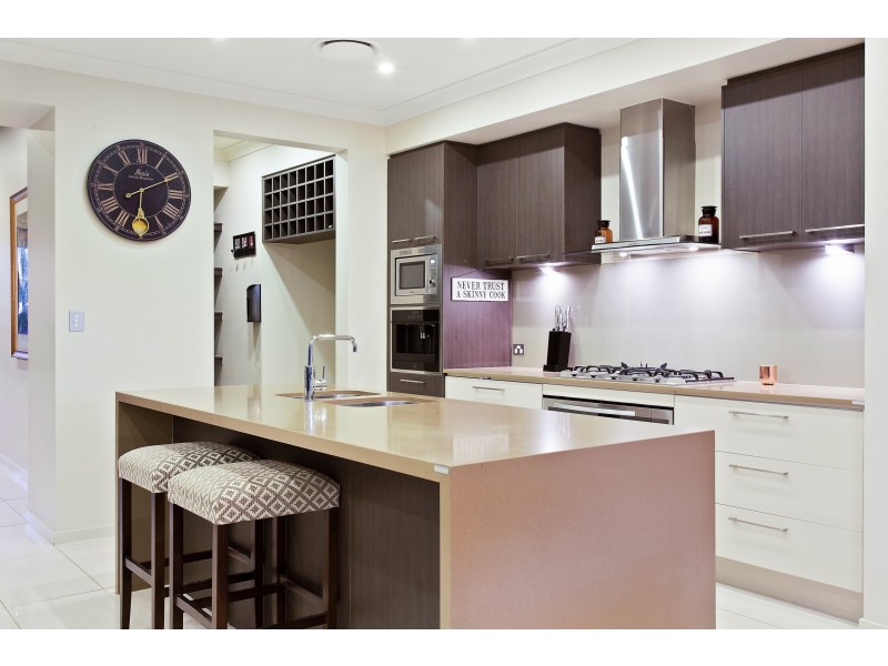 409 Mackenzie Street, Middle Ridge QLD 4350