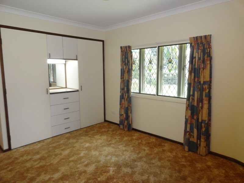 20 Alford Street, Mount Lofty QLD 4350