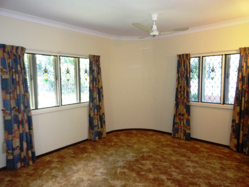 20 Alford Street, Mount Lofty QLD 4350