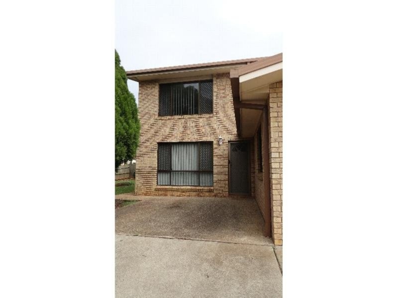 1/251 Herries Street, Newtown QLD 4350