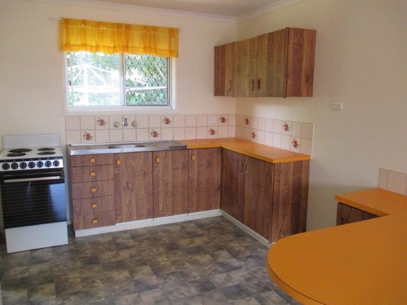 1/30a Esmond Street, Rockville QLD 4350