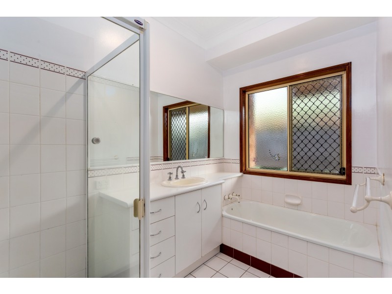 54 Bouganvillea Drive, Middle Ridge QLD 4350
