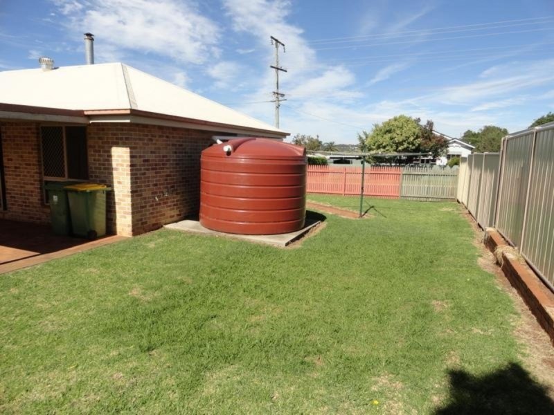2 Findley Court, Darling Heights QLD 4350
