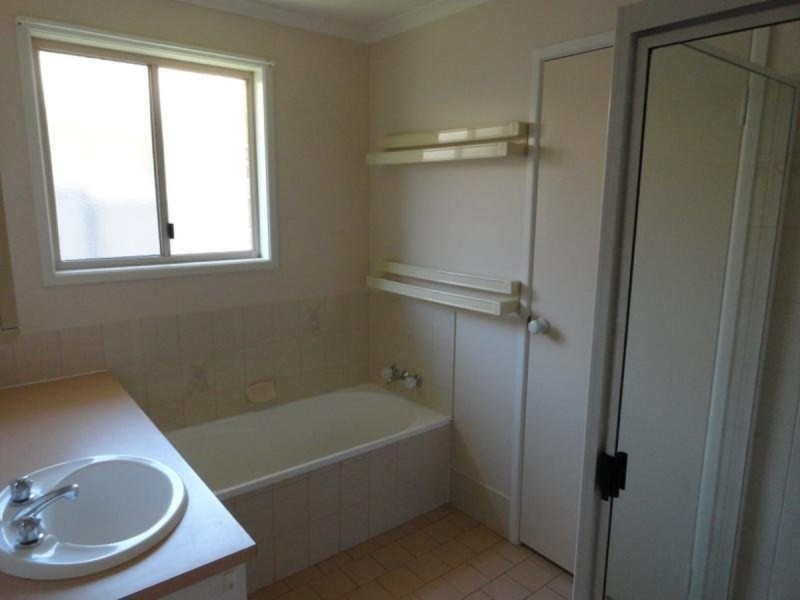 5 Wirraway Drive, Wilsonton QLD 4350