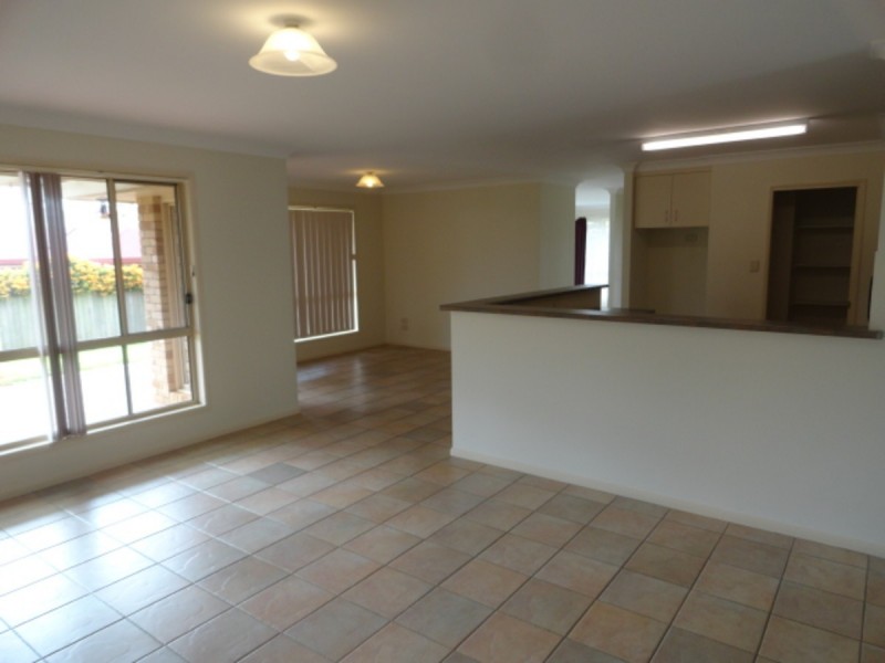41 Dandelion Drive, Middle Ridge QLD 4350