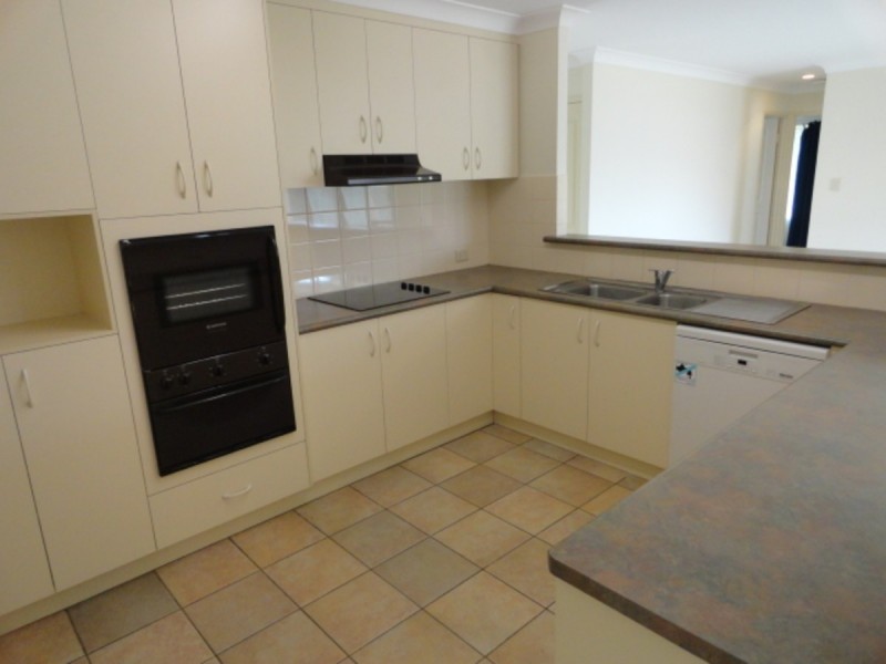 41 Dandelion Drive, Middle Ridge QLD 4350