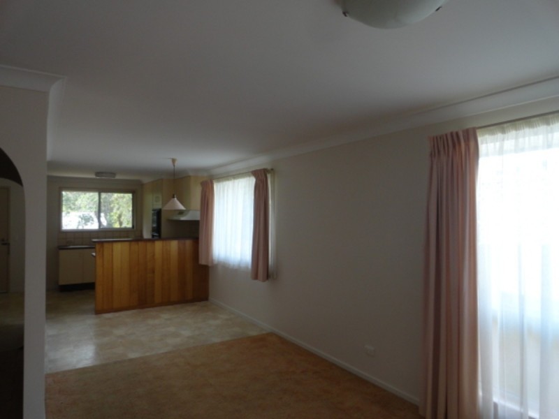 1/166 Ramsay Street, Centenary Heights QLD 4350