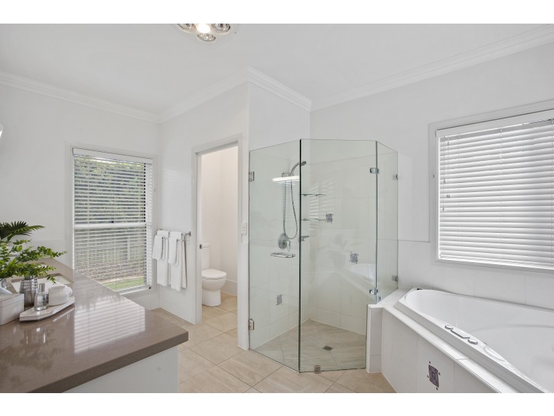 3 St Andrews Court, Middle Ridge QLD 4350