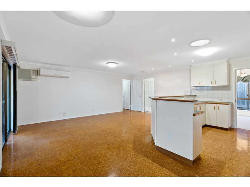 11 Bouganvillea Drive, Middle Ridge QLD 4350