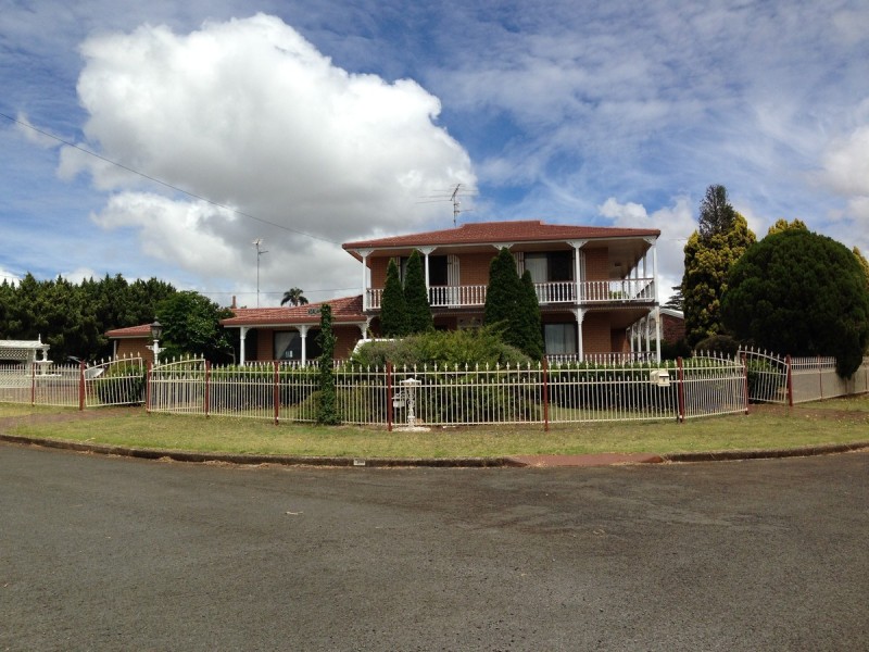 8 Gascony Street, Harristown QLD 4350