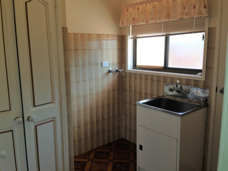 8 Gascony Street, Harristown QLD 4350