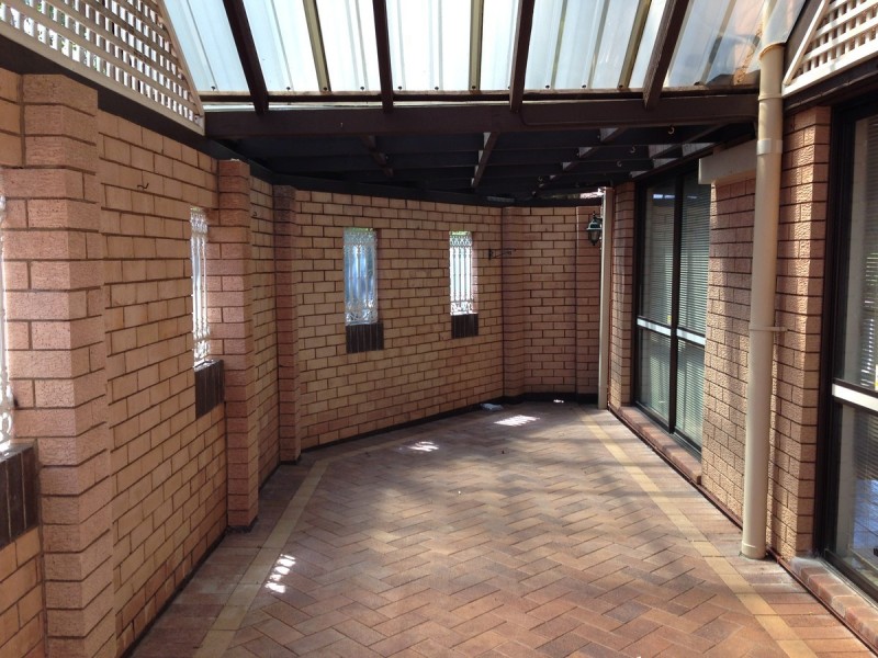 8 Gascony Street, Harristown QLD 4350