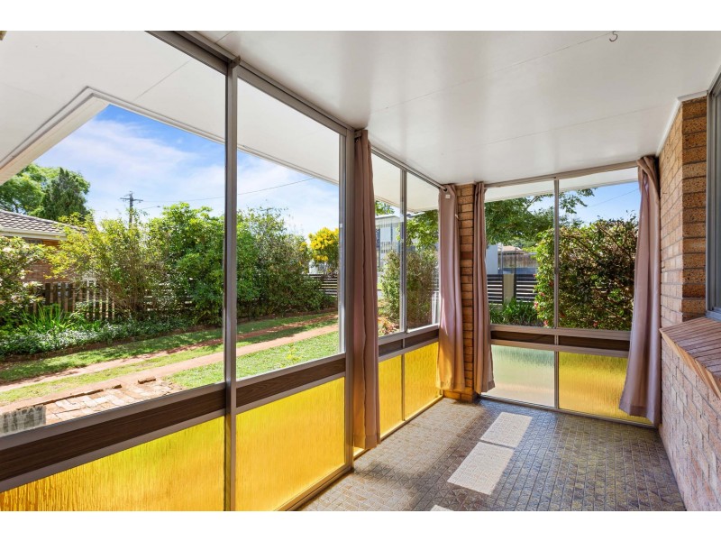 15 Lovett Street, Rangeville QLD 4350
