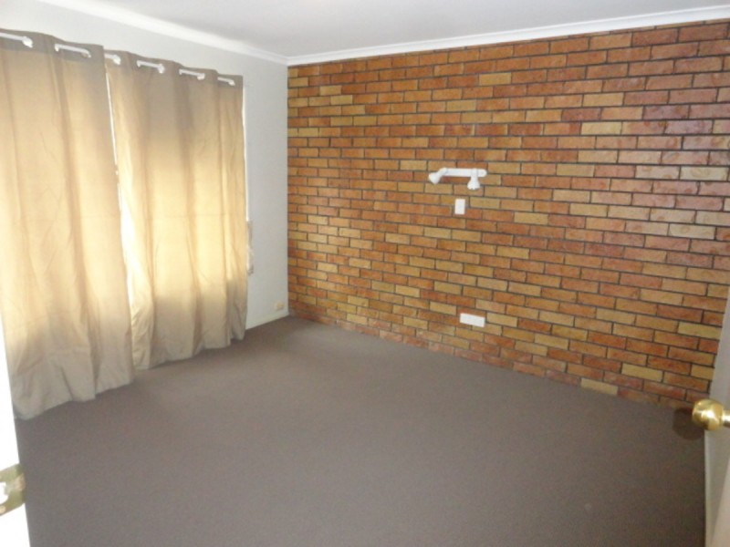 2/15 Paradise Street, Harristown QLD 4350