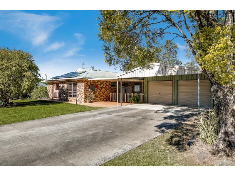 5 Bradton Court, Withcott QLD 4352