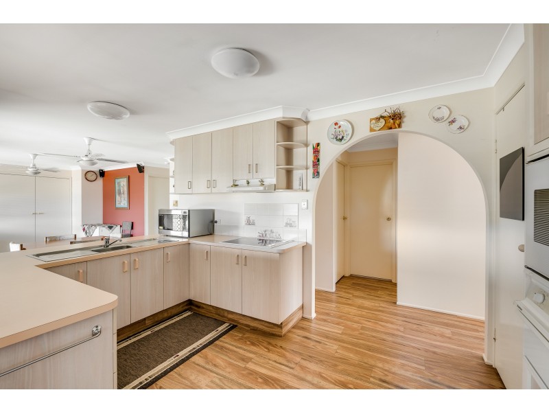 5 Bradton Court, Withcott QLD 4352