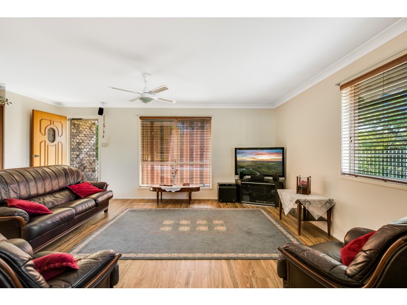 5 Bradton Court, Withcott QLD 4352