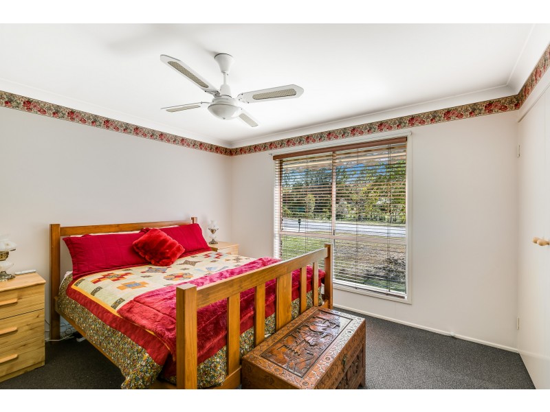 5 Bradton Court, Withcott QLD 4352