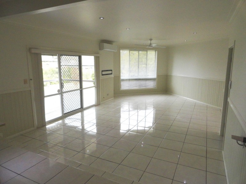 1 Zoe Court, Centenary Heights QLD 4350