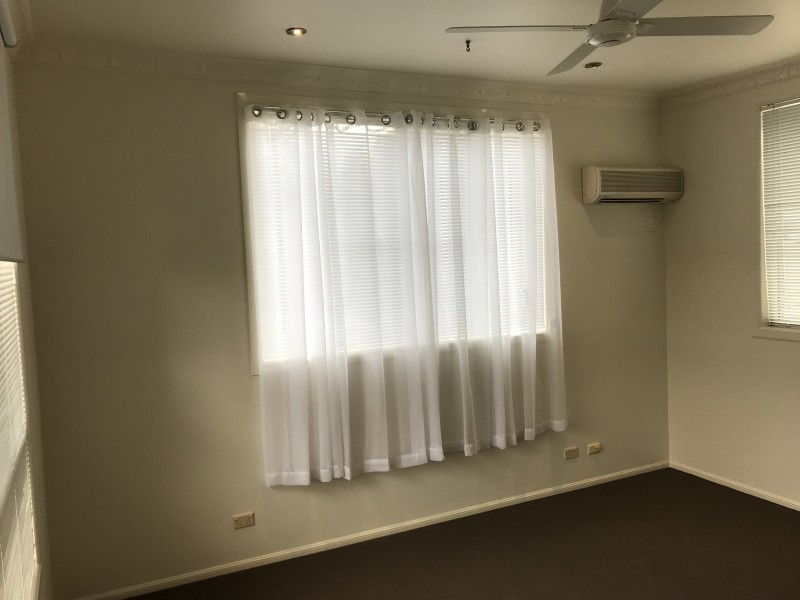 1 Zoe Court, Centenary Heights QLD 4350