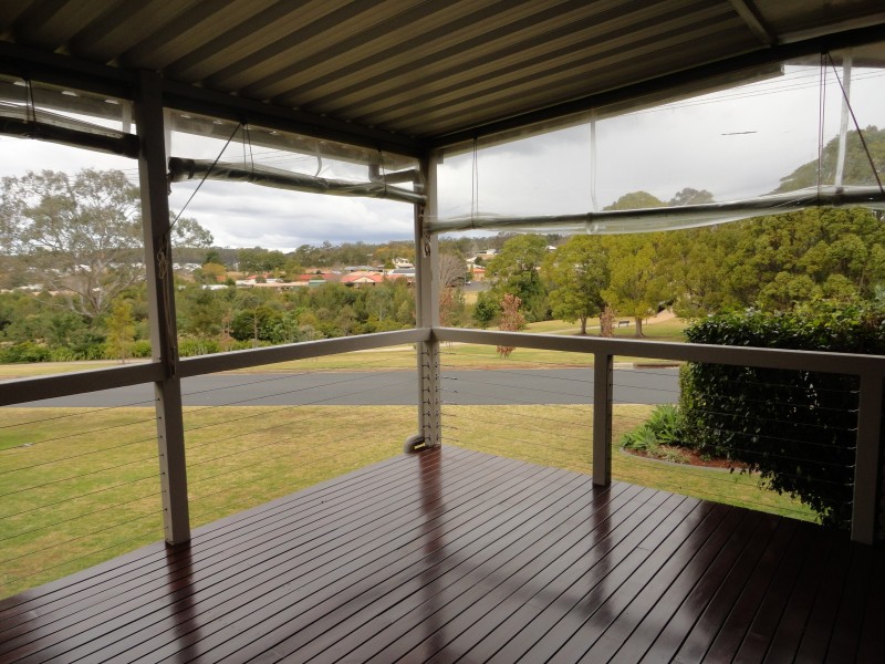1 Zoe Court, Centenary Heights QLD 4350