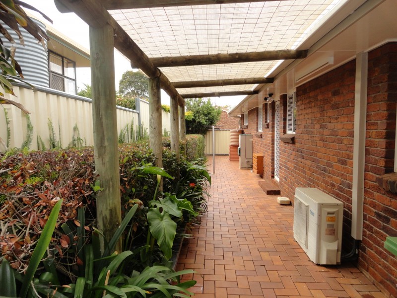 1 Zoe Court, Centenary Heights QLD 4350